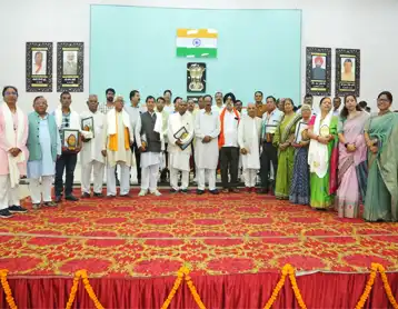 स्वतंत्रता संग्राम सेनानी परिवारों का सम्मान समारोह,रुद्रपुर